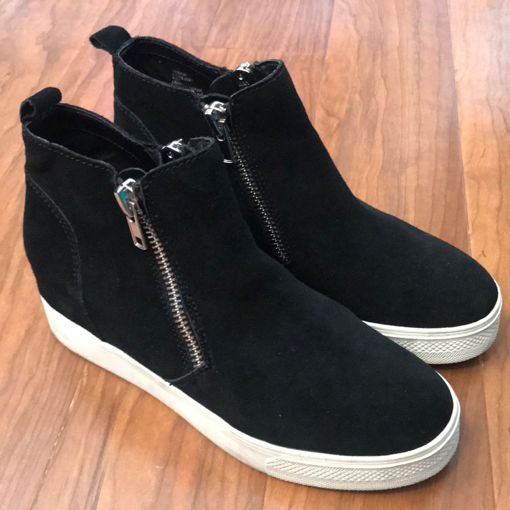 Steve Madden Black Leather Wedge Boots sz 9.5 M